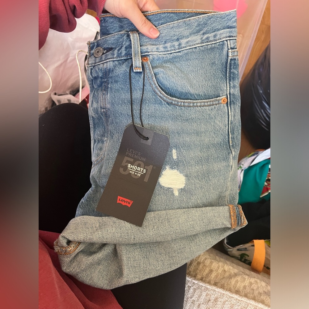 New with tags, mid rise Levi denim shorts, women, mid rise